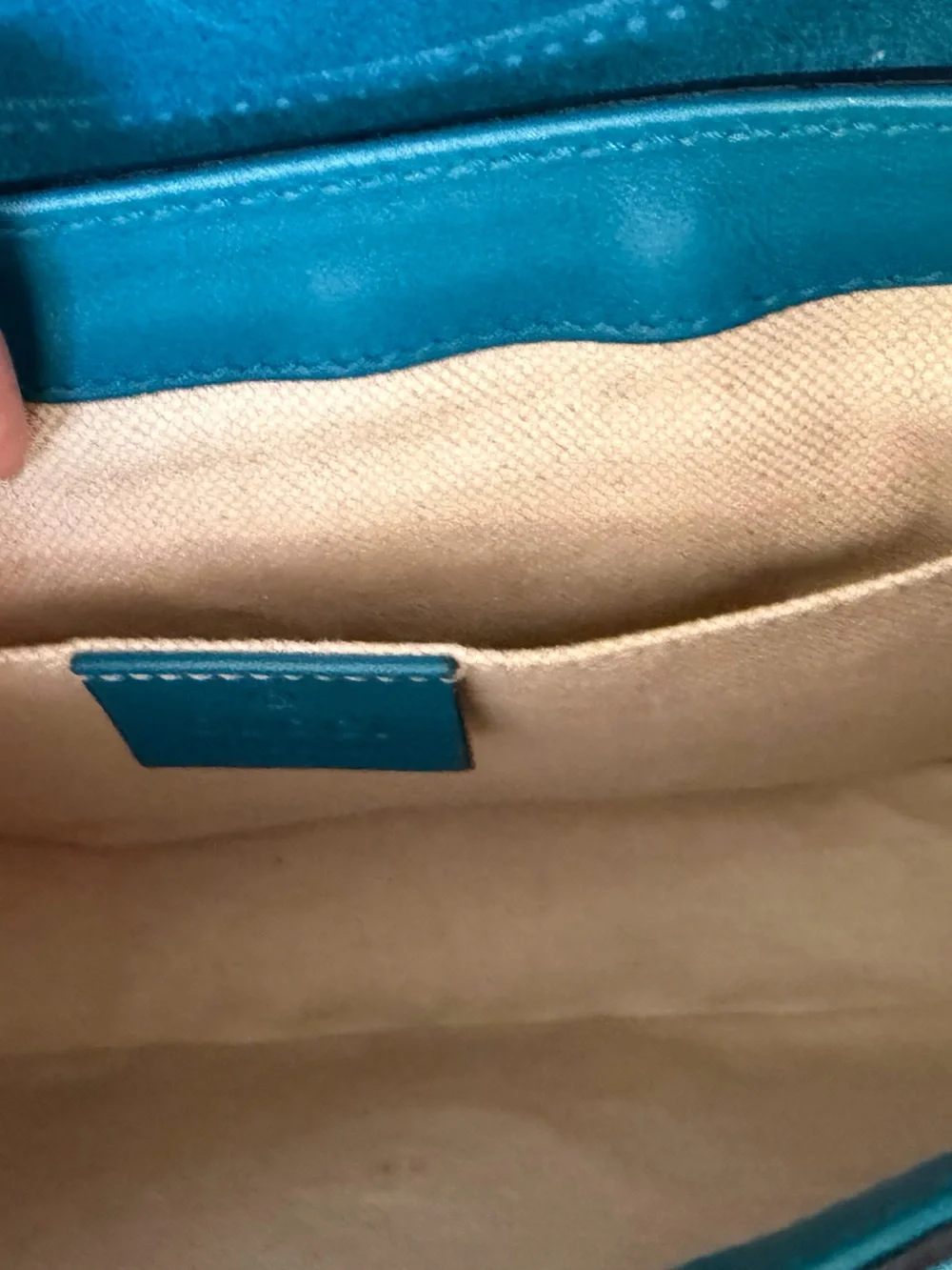 Gucci Microguccissima Crossbody Bag Micro - Picture 14 of 15